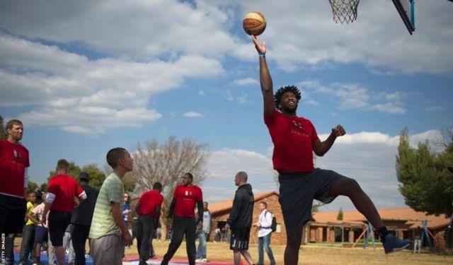 Embiid a participé au NBA Africa Game 2017 en Afrique du Sud.
