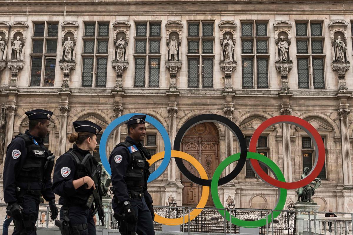 , Jeux olympiques de Paris 2024 : jusqu’à 1 900 euros de prime pour les policiers et gendarmes engagés